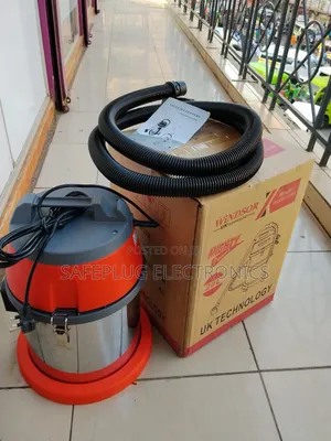 Windsor 30l Vacuum - Dust/Flood Master | 1400w Motor |