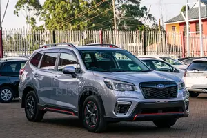 Subaru Forester 2019 Silver