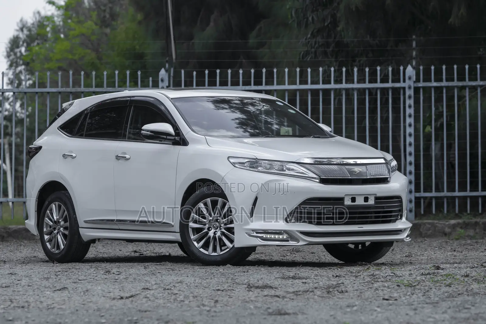 Toyota Harrier 2.0 2019 White