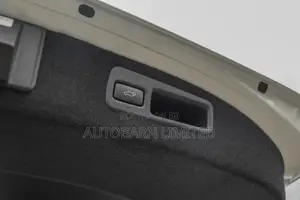 Toyota Harrier 2.0 2019 White