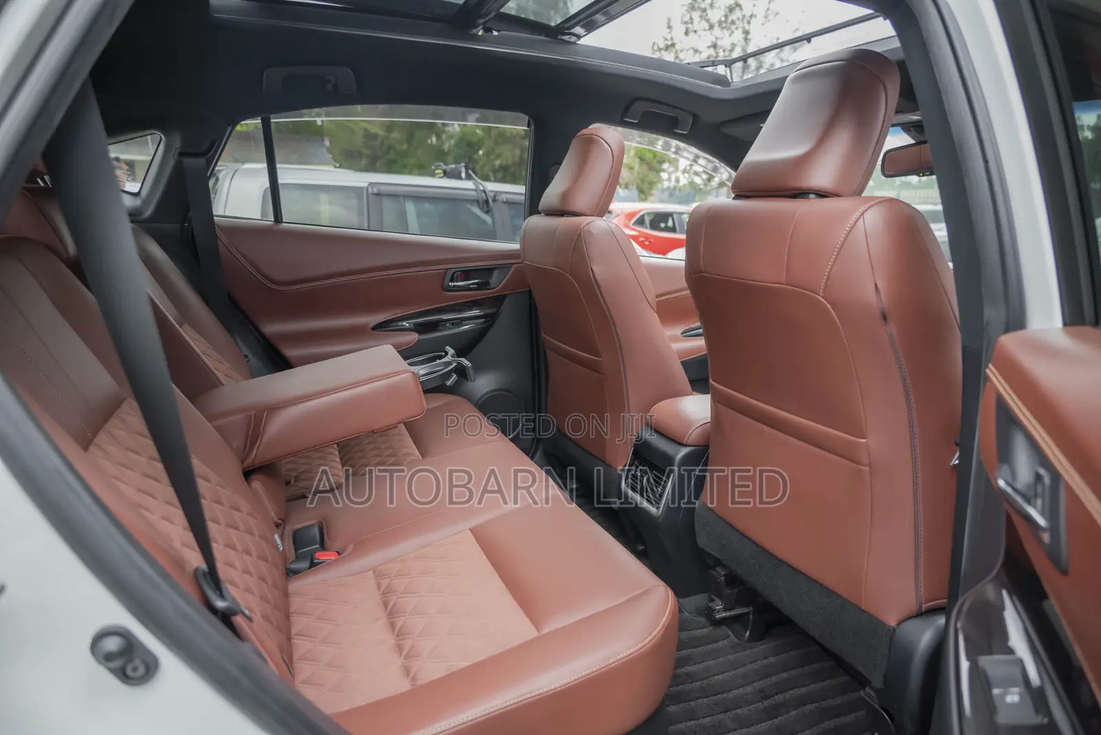 Toyota Harrier 2.0 2019 White
