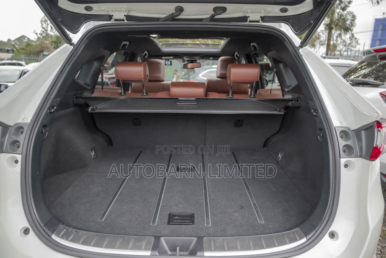 Toyota Harrier 2.0 2019 White