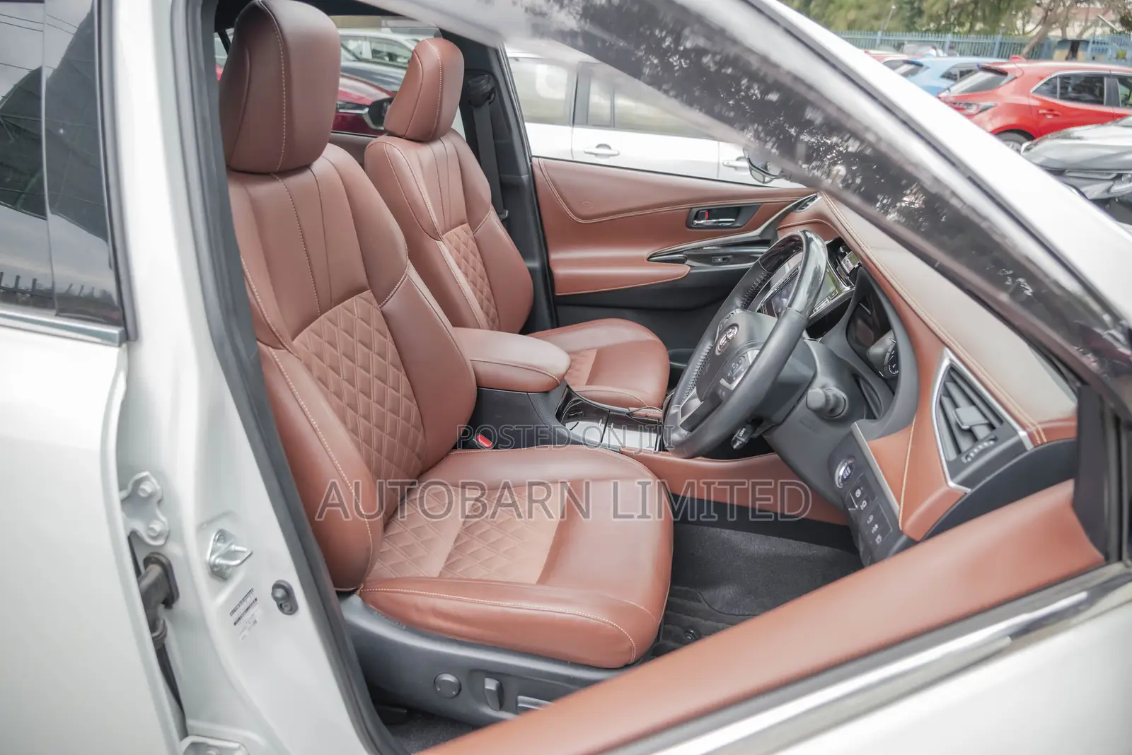 Toyota Harrier 2.0 2019 White