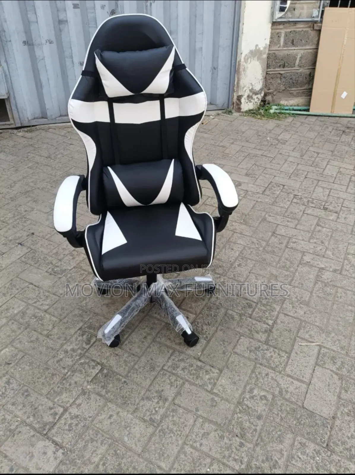 Black/White New Gaming Chair