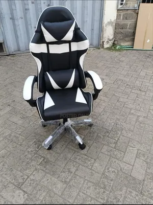 Black/White New Gaming Chair