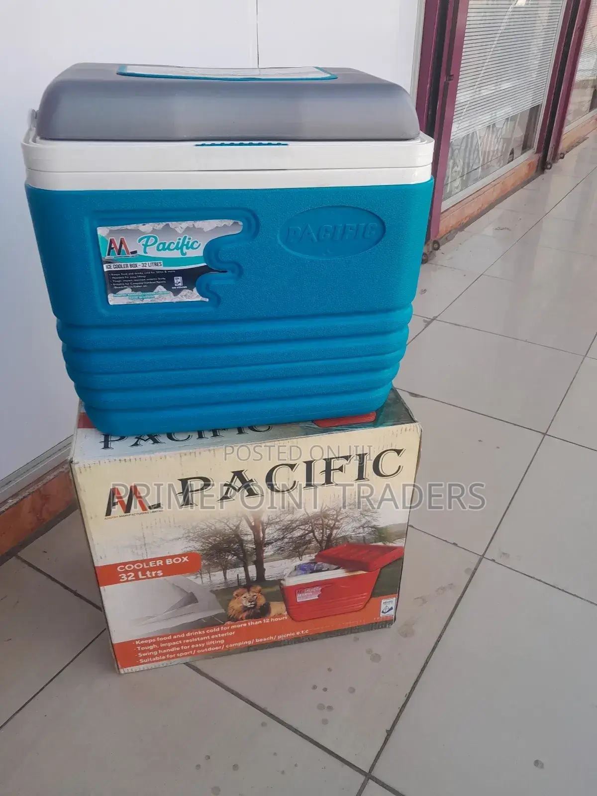 Portable Cooler Box