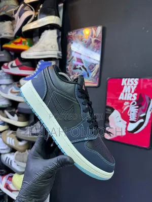 Air Jordan 1 Low ‘Black Obsidian Sail’