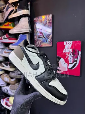 Air Jordan 1 Low “Mocha”
