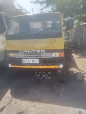 Clean Canter 4d31 (+2.5t Crane) for Sale