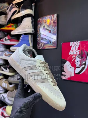 Adidas Samba Og Sneaker With A Beige Textured