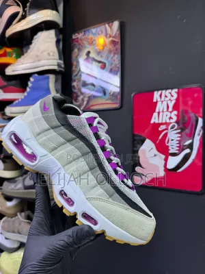 Nike Sb Air Max 95 Summit White And Cactus Flower" Sneakers.