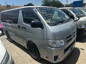 Toyota HiAce 2020 Silver