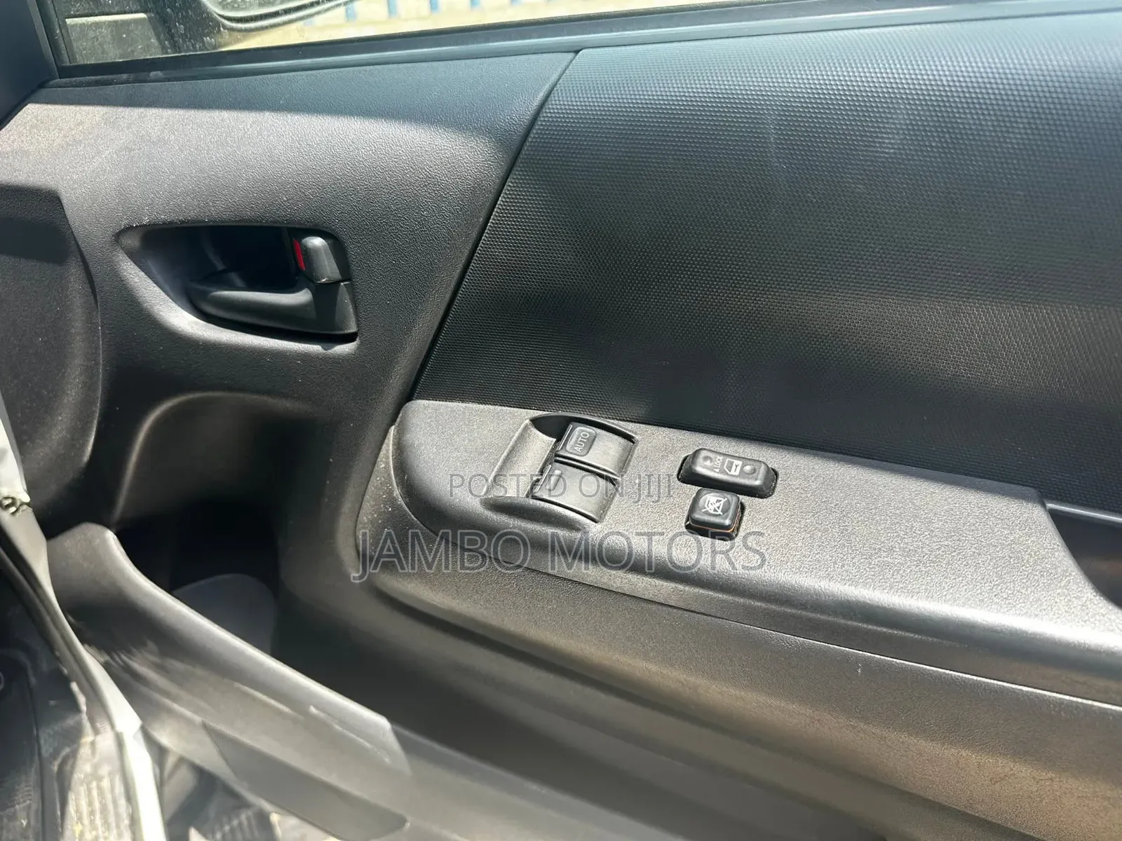 Toyota HiAce 2020 Silver