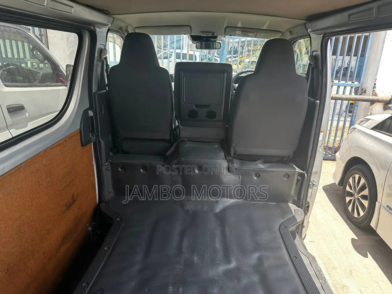 Toyota HiAce 2020 Silver