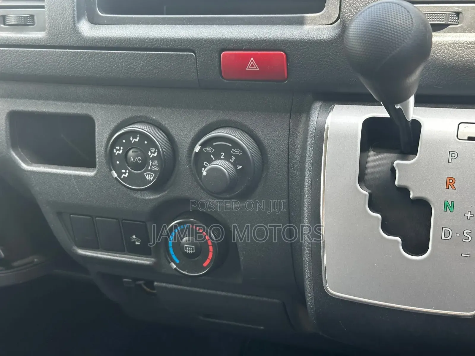 Toyota HiAce 2020 Silver