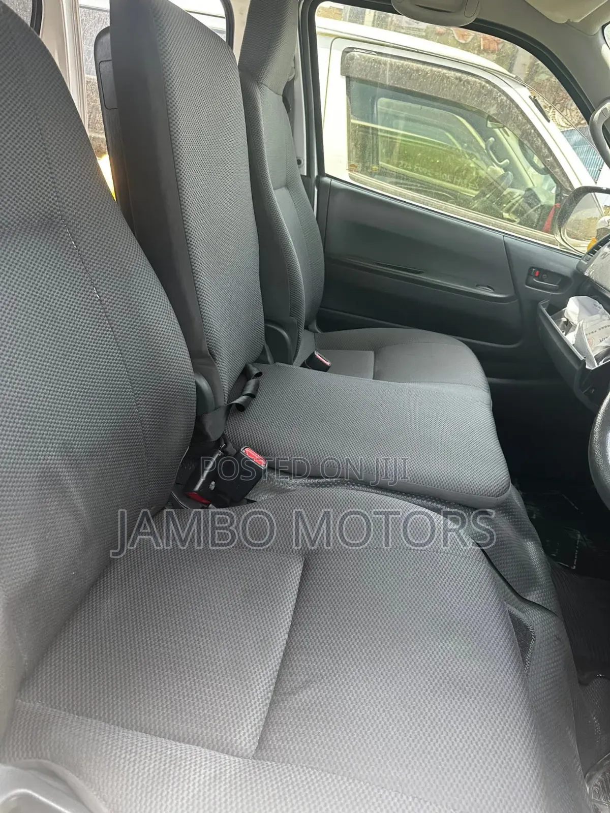 Toyota HiAce 2020 Silver