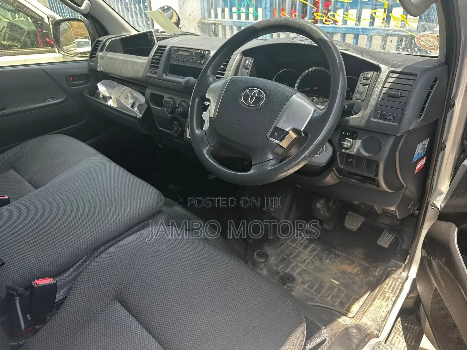 Toyota HiAce 2020 Silver