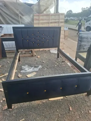 Modern 6-Seater Office Workstation Table