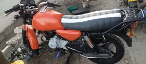 Bajaj Boxer 150 UG 2023 Red