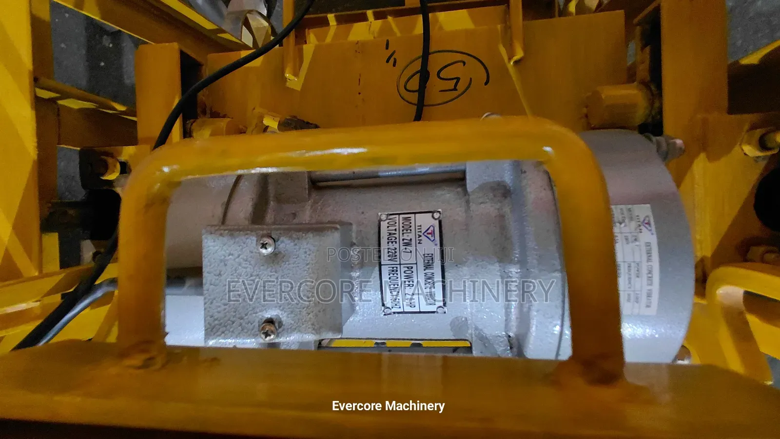 Hollow Block/Brick Making Machine With Motor.