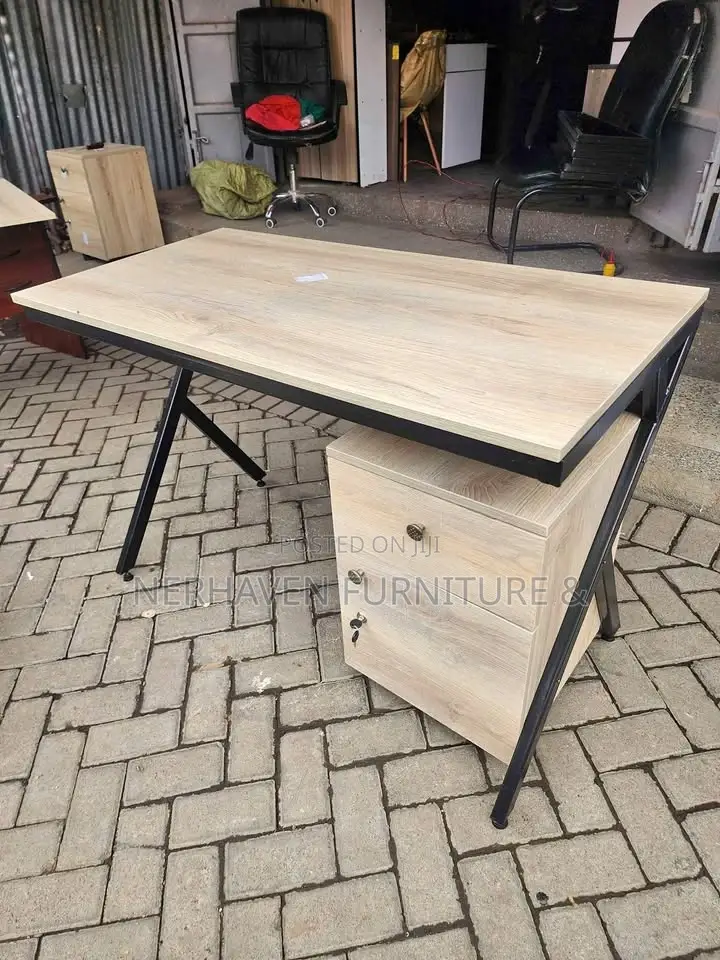 Computer Table With Storage – Office Desk