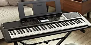 PSR-E383 Yamaha 61-Keys Portable Keyboard