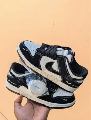 Nike Sb Dunk Low X Carhartt Panda