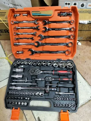 Chrome Vanadium Socket Wrench Set 82 Pcs
