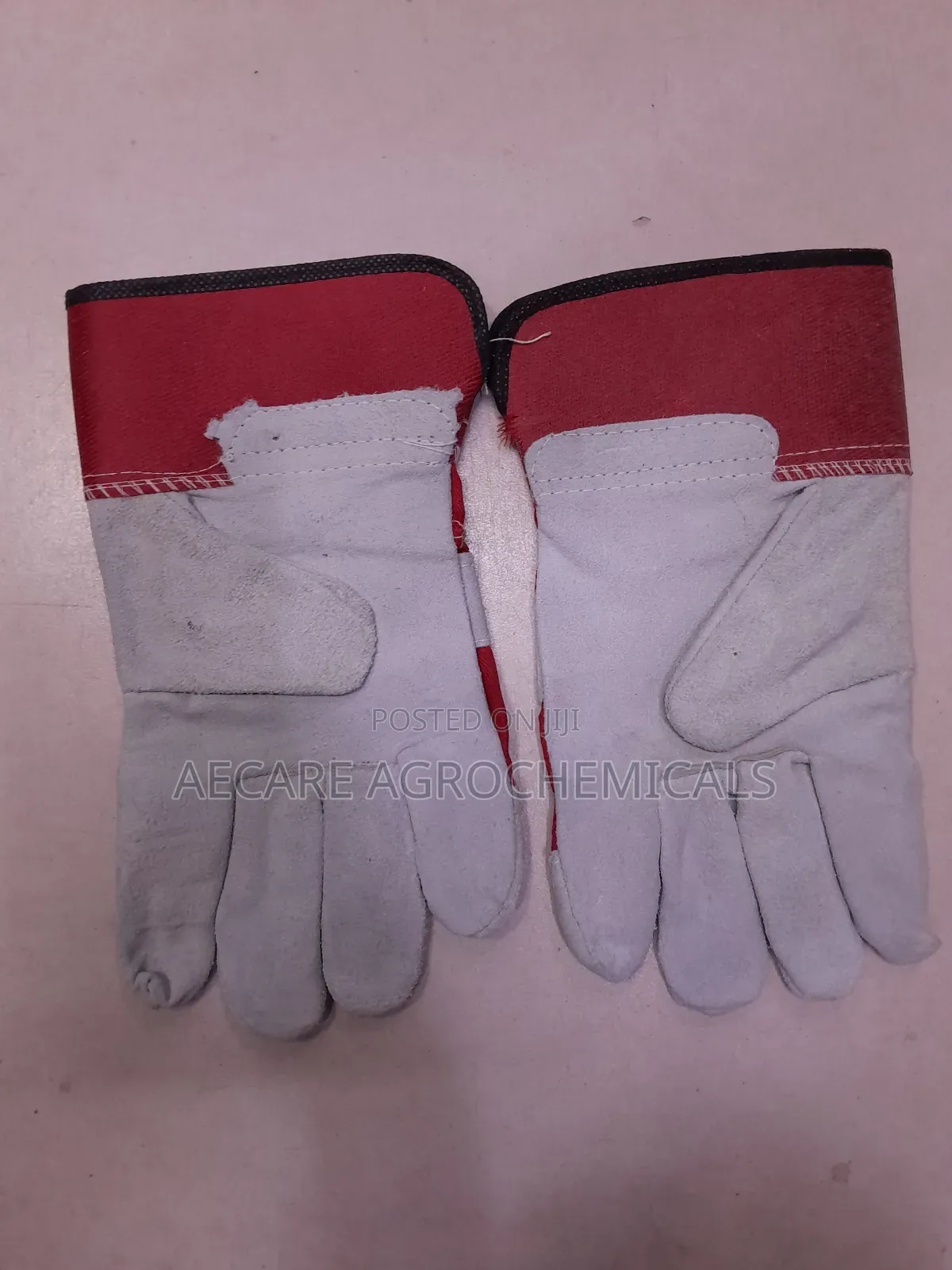 Heavy Duty Gloves Pair Red & Light Grey Colour