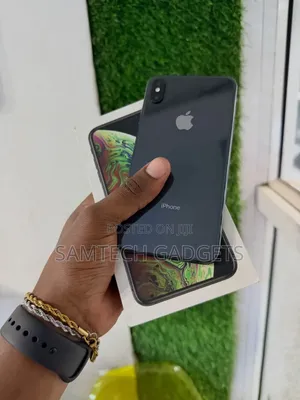 New Apple iPhone XS Max 256 GB Black