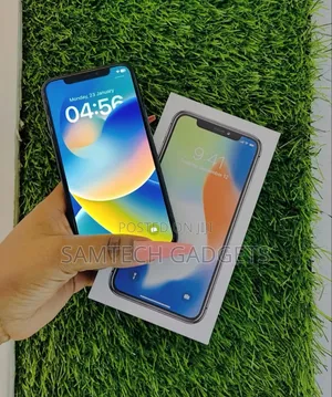 Apple iPhone X 64 GB Gray