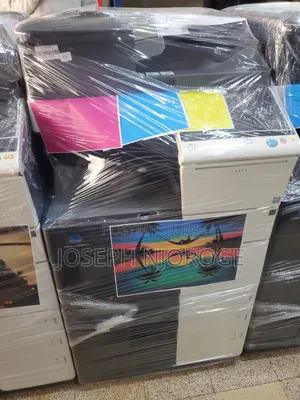 Bulky Bizhub C 558 Machine