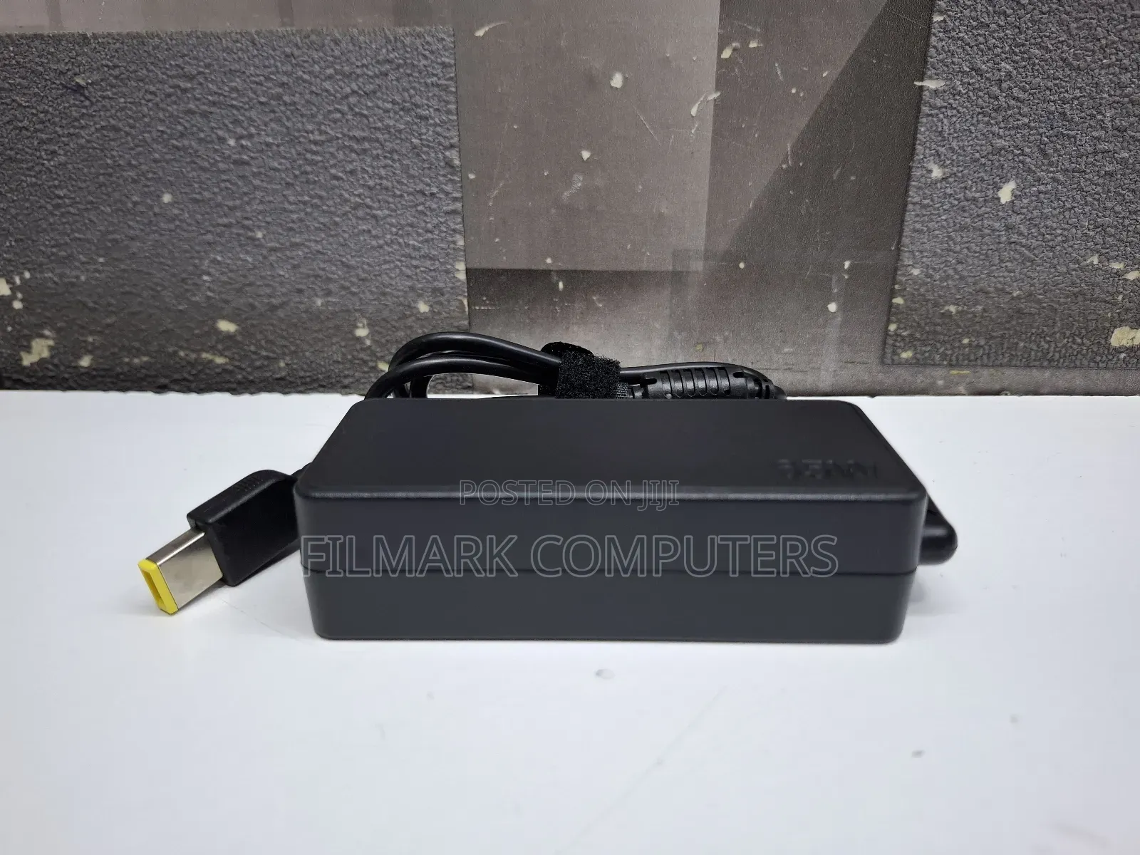 Lenovo 20v 3.25a 65w Usb Tip Ac Adapter