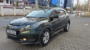 Honda Vezel 2017 Green