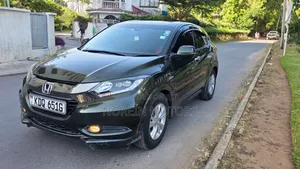 Honda Vezel 2017 Green