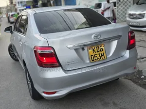 Toyota Axio 2015 Silver