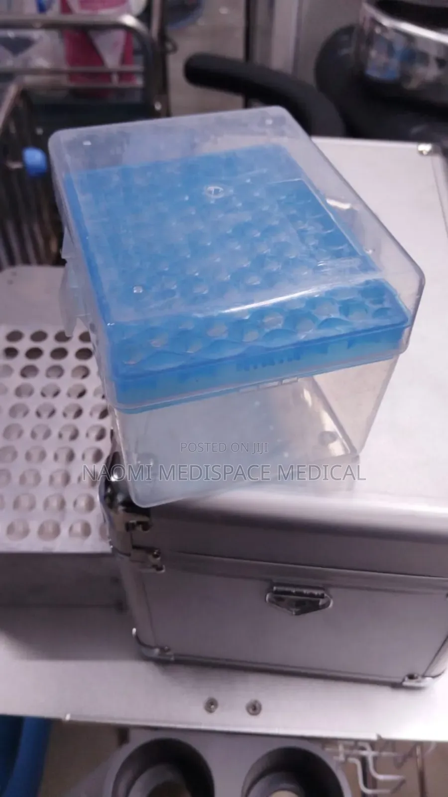 Blue Tips Pipette Holder