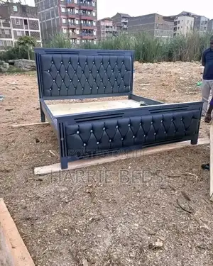 Gray Mocket Cheaster Bed 5 by 6