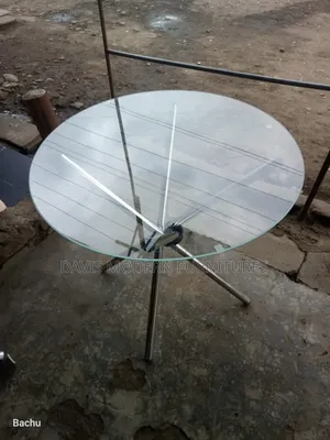 Round Glass Dining Table With Chrome Legs – Modern Design