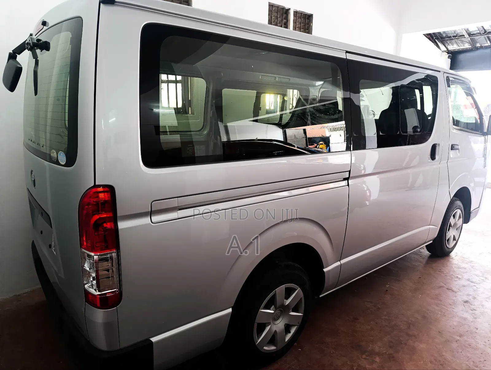 Toyota HiAce 2019 Silver
