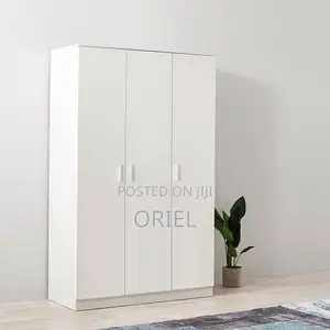 Modern Cabinet : 3-Door Wooden Wardrobe