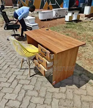 Modern Desk With Eames Chair – Home Office Set