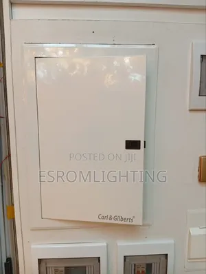 Carl Gilbert 3 Phase Distribution Board-4/6/8/12 Way