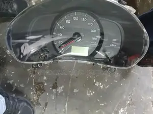Toyota Vitz 2010 Instrument Cluster / Speedometer – Ex-Japan
