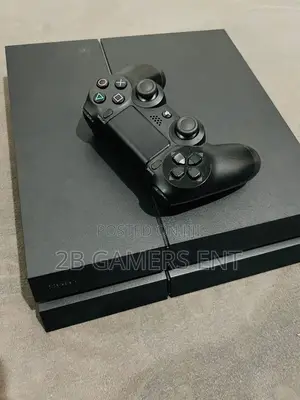 1tb Standard Ps4 Chipped, 18 Games