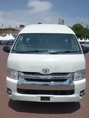 Toyota HiAce 2018 White