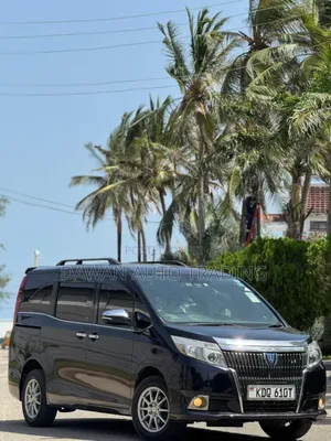 Toyota Esquire 2017 Black