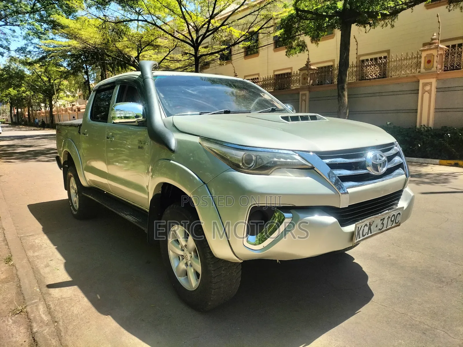 Toyota Hilux 2010 Beige