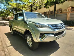 Toyota Hilux 2010 Beige