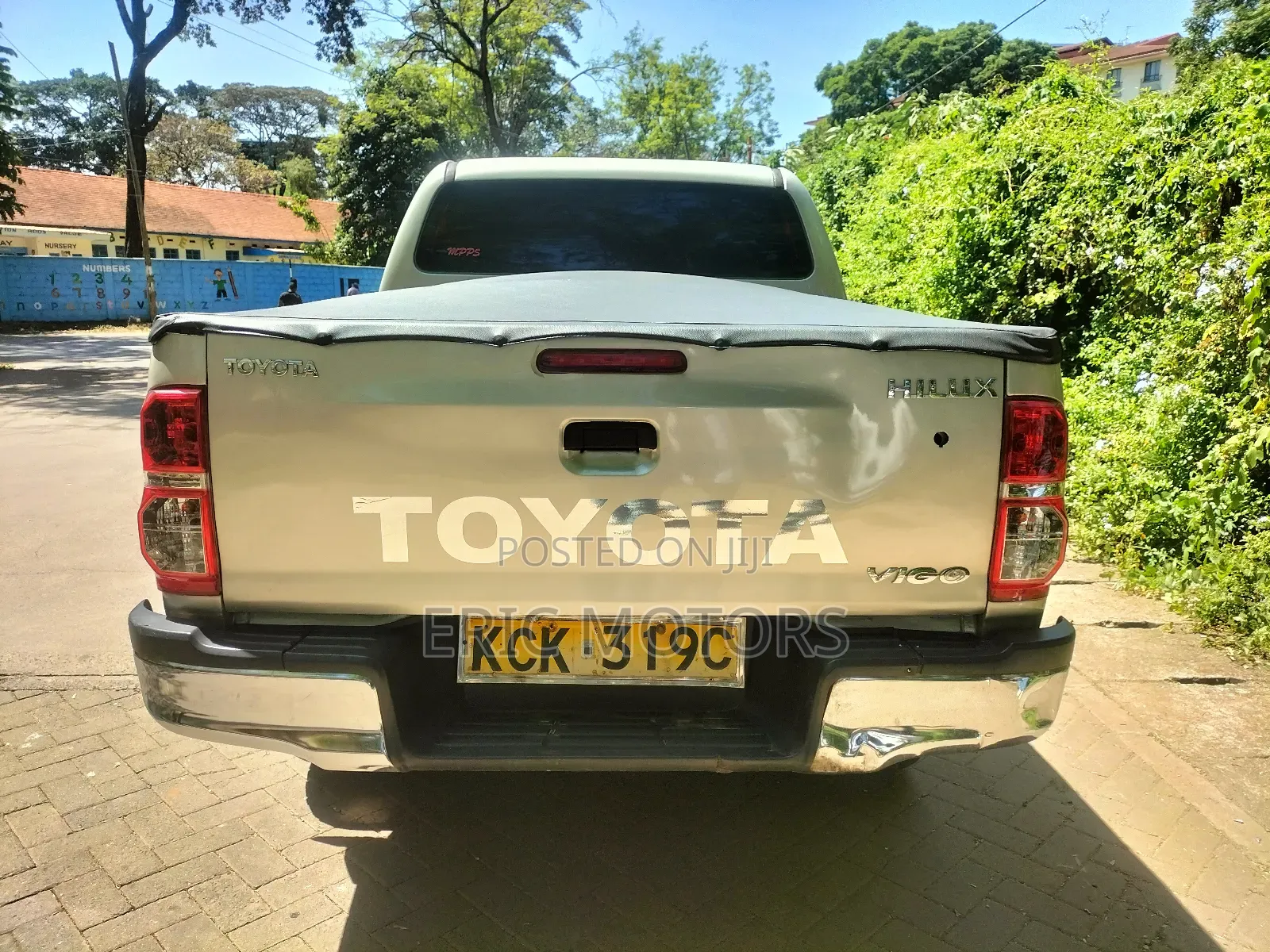 Toyota Hilux 2010 Beige